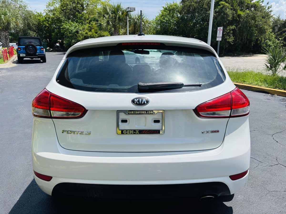 2015 Kia Forte 5-Door EX photo 14