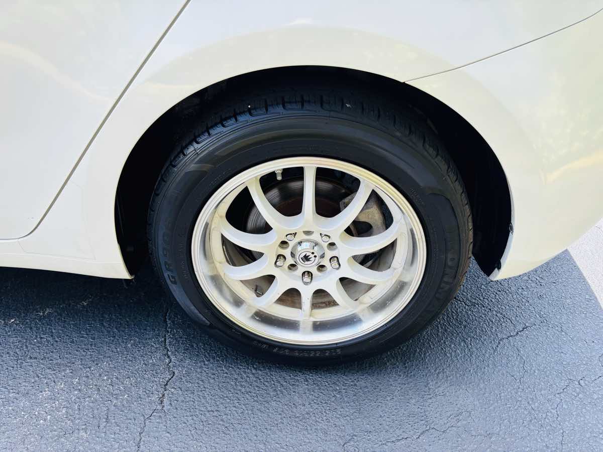 2015 Kia Forte 5-Door EX photo 18