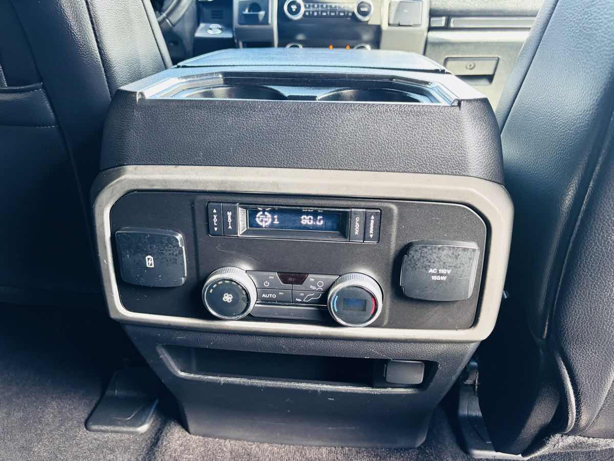 2020 Ford Expedition MAX XLT photo 13