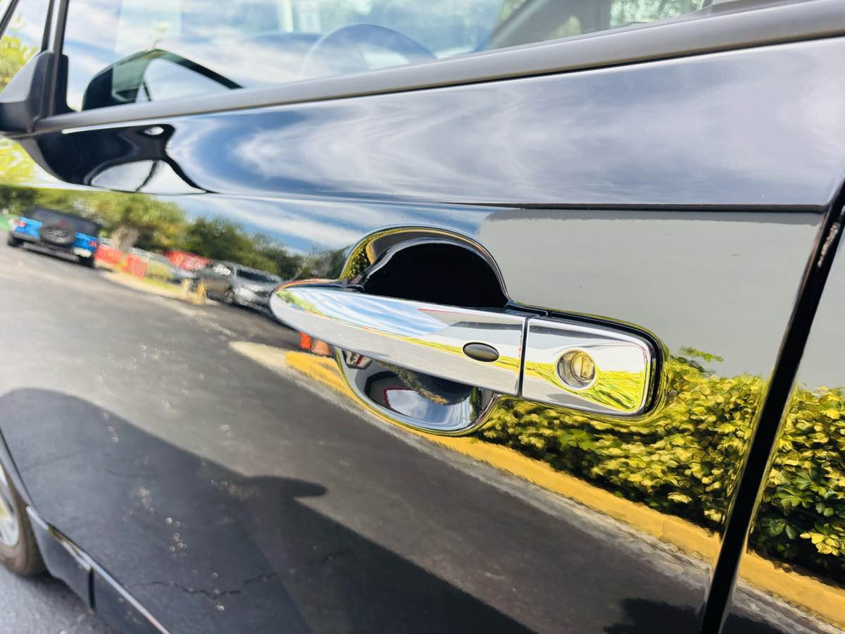 2022 Nissan Leaf SL Plus photo 6