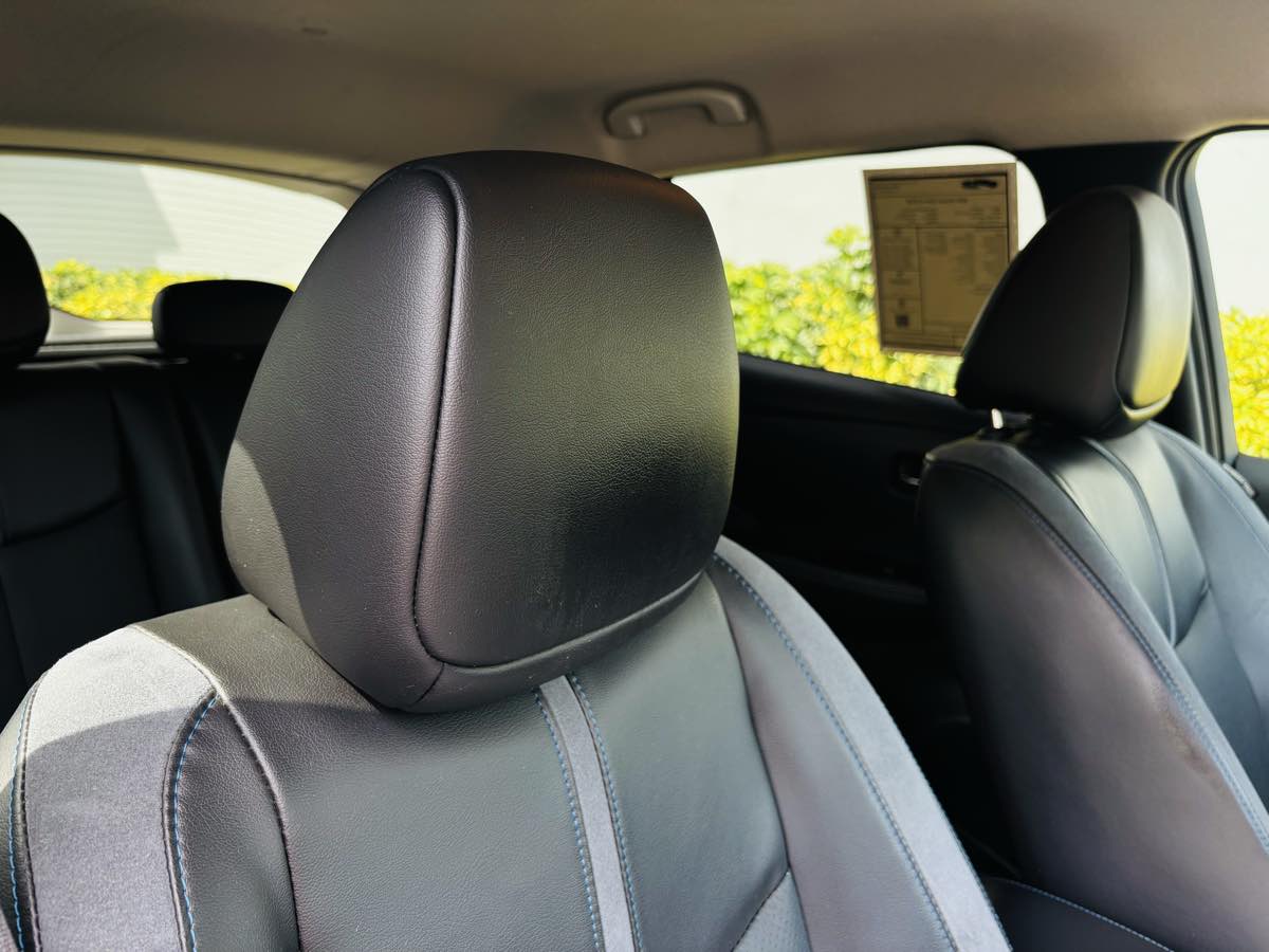2022 Nissan Leaf SL Plus photo 12