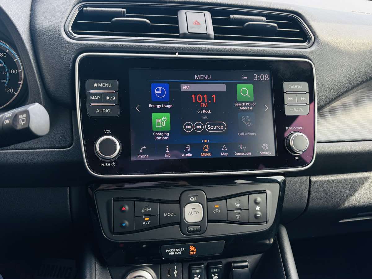 2022 Nissan Leaf SL Plus photo 22
