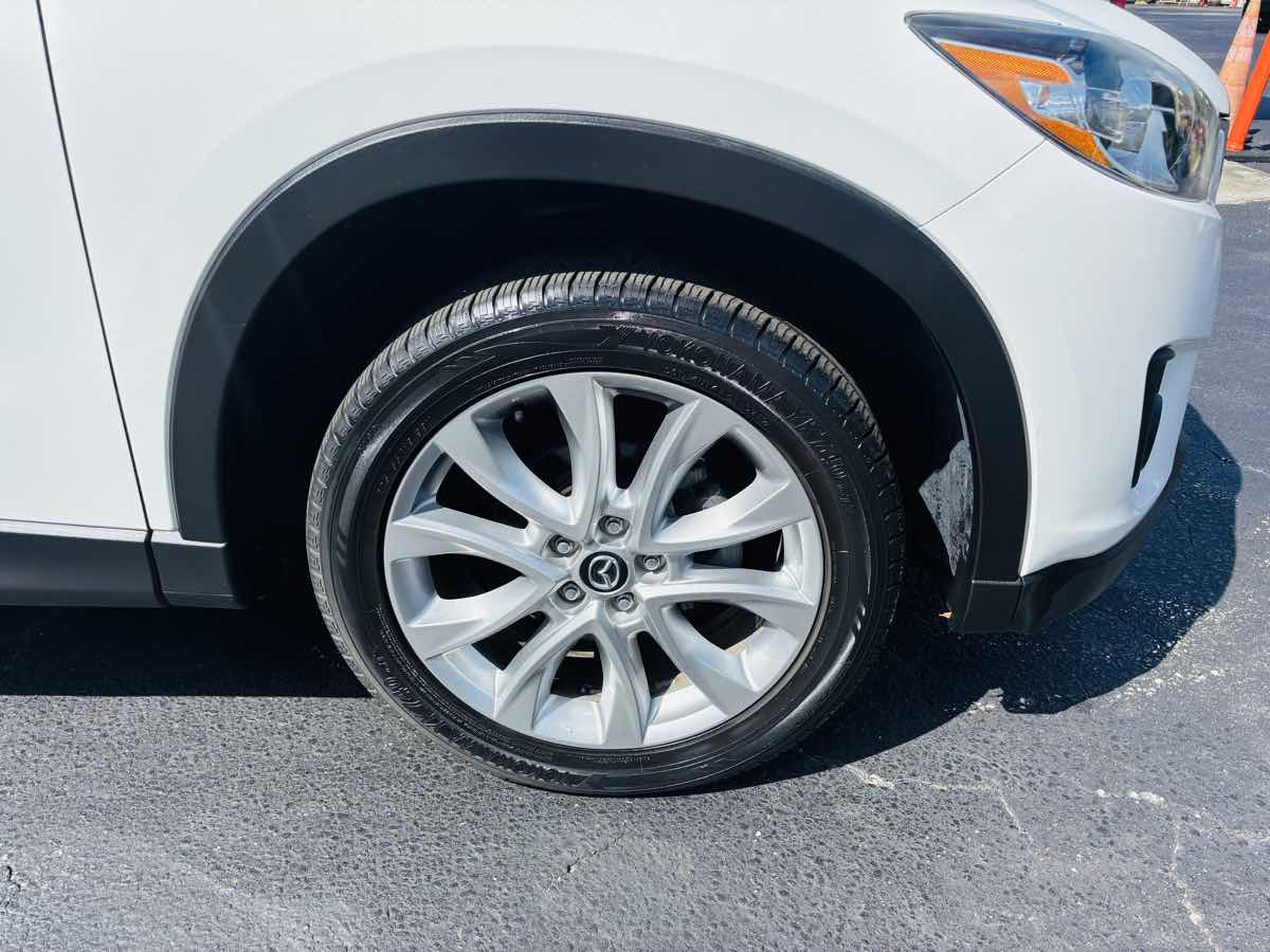 2014 Mazda CX-5 Grand Touring photo 2
