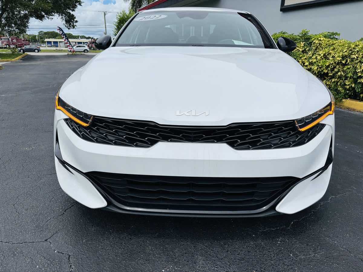 2022 Kia K5 GT-Line photo 5