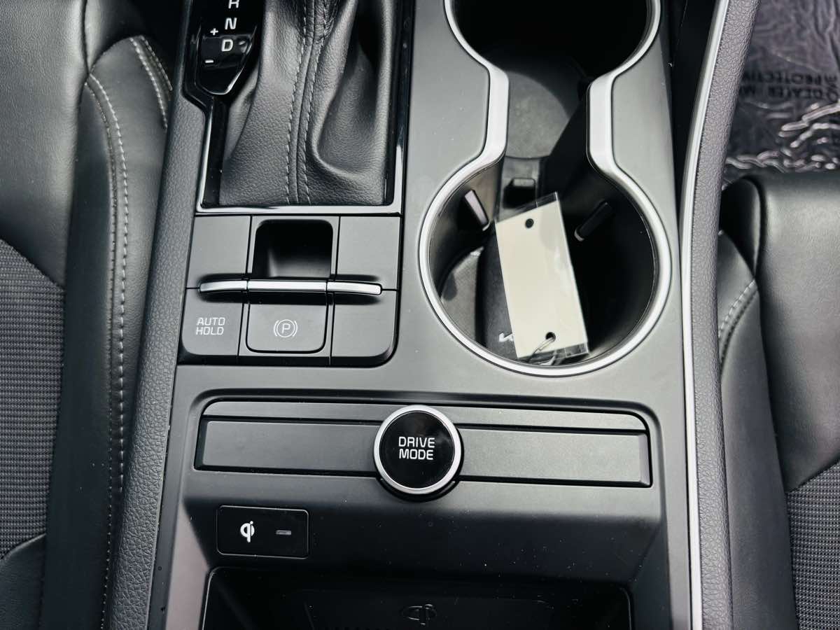 2022 Kia K5 GT-Line photo 15