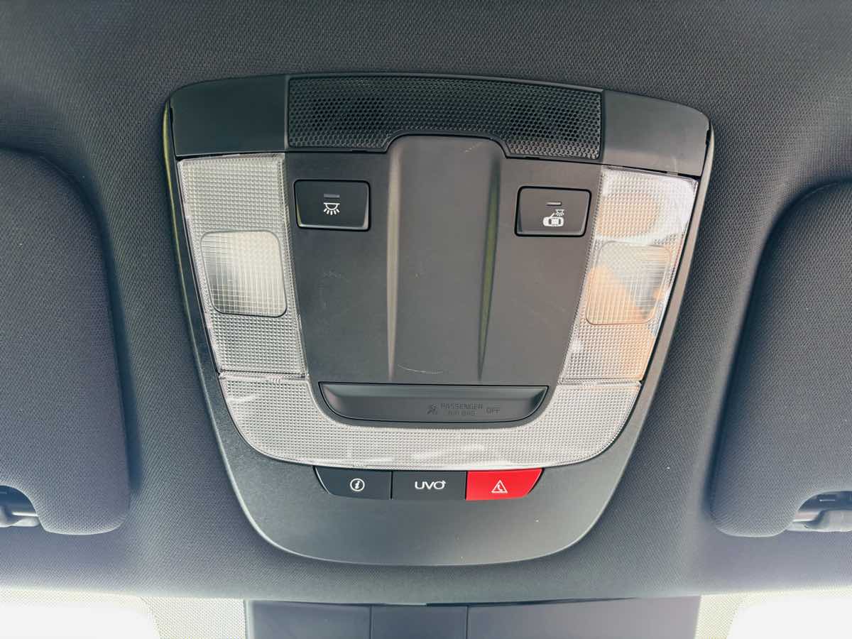 2022 Kia K5 GT-Line photo 16