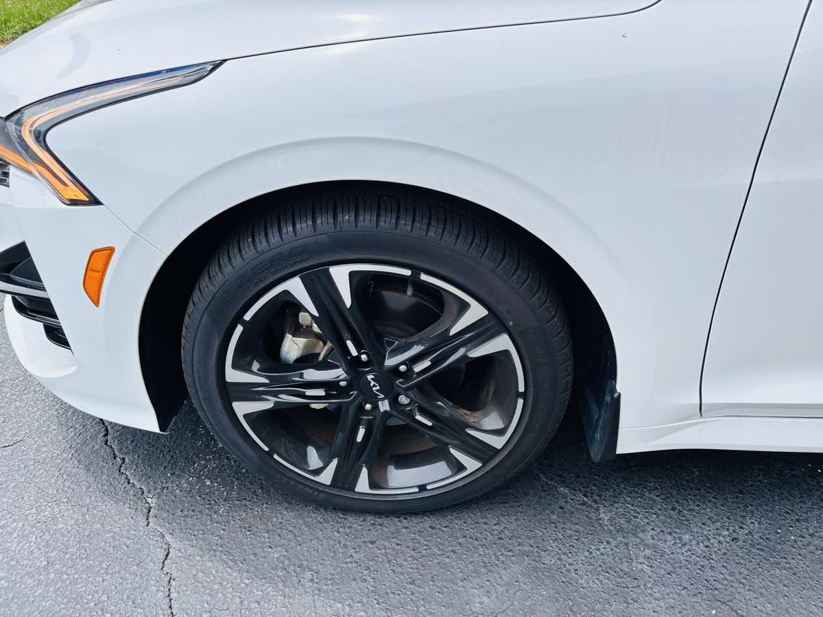 2022 Kia K5 GT-Line photo 26