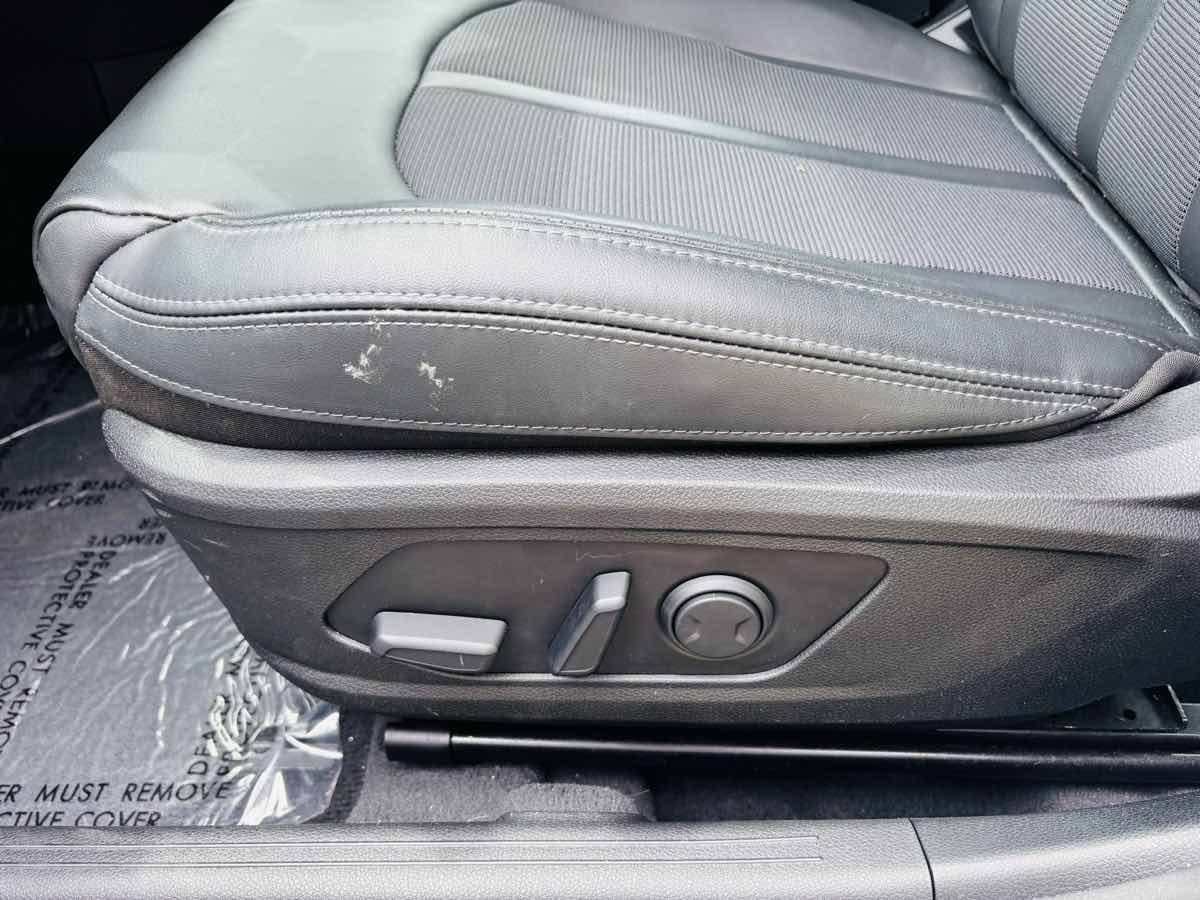 2022 Kia K5 GT-Line photo 28