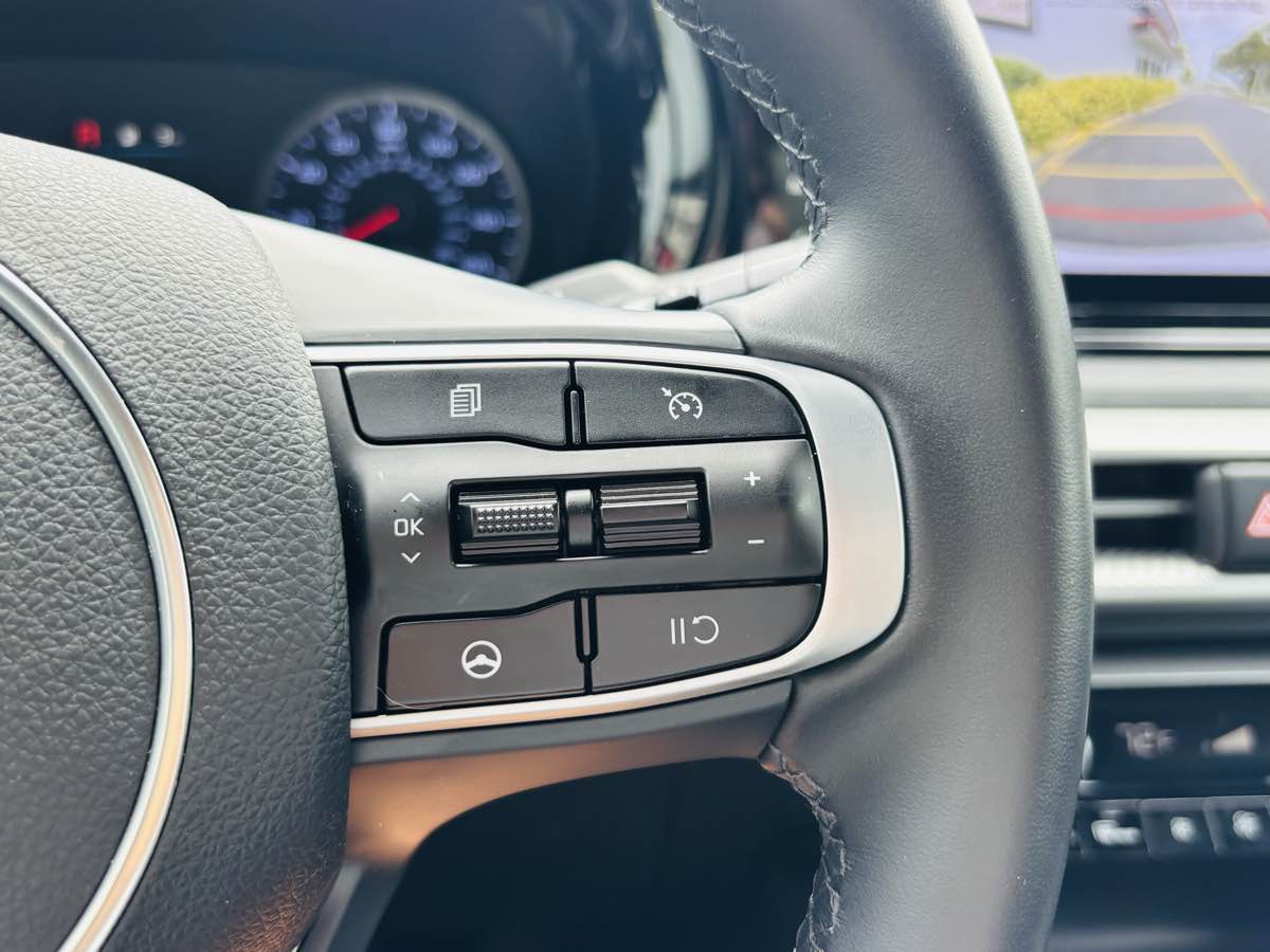 2022 Kia K5 GT-Line photo 34
