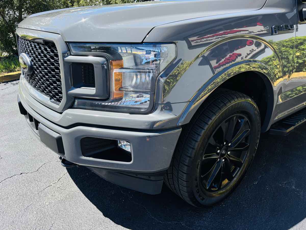 2020 Ford F-150 XLT photo 2