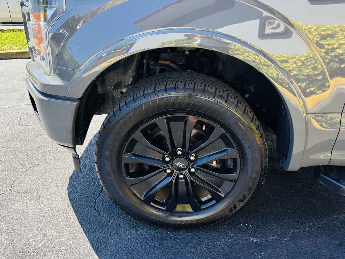 2020 Ford F-150 XLT photo 3