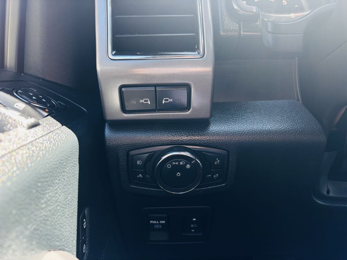 2020 Ford F-150 XLT photo 29