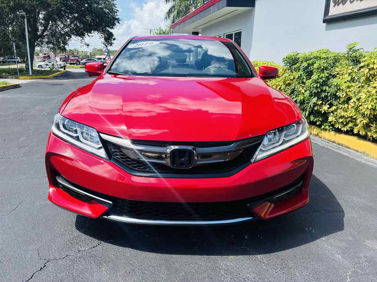 2016 Honda Accord EX photo 4