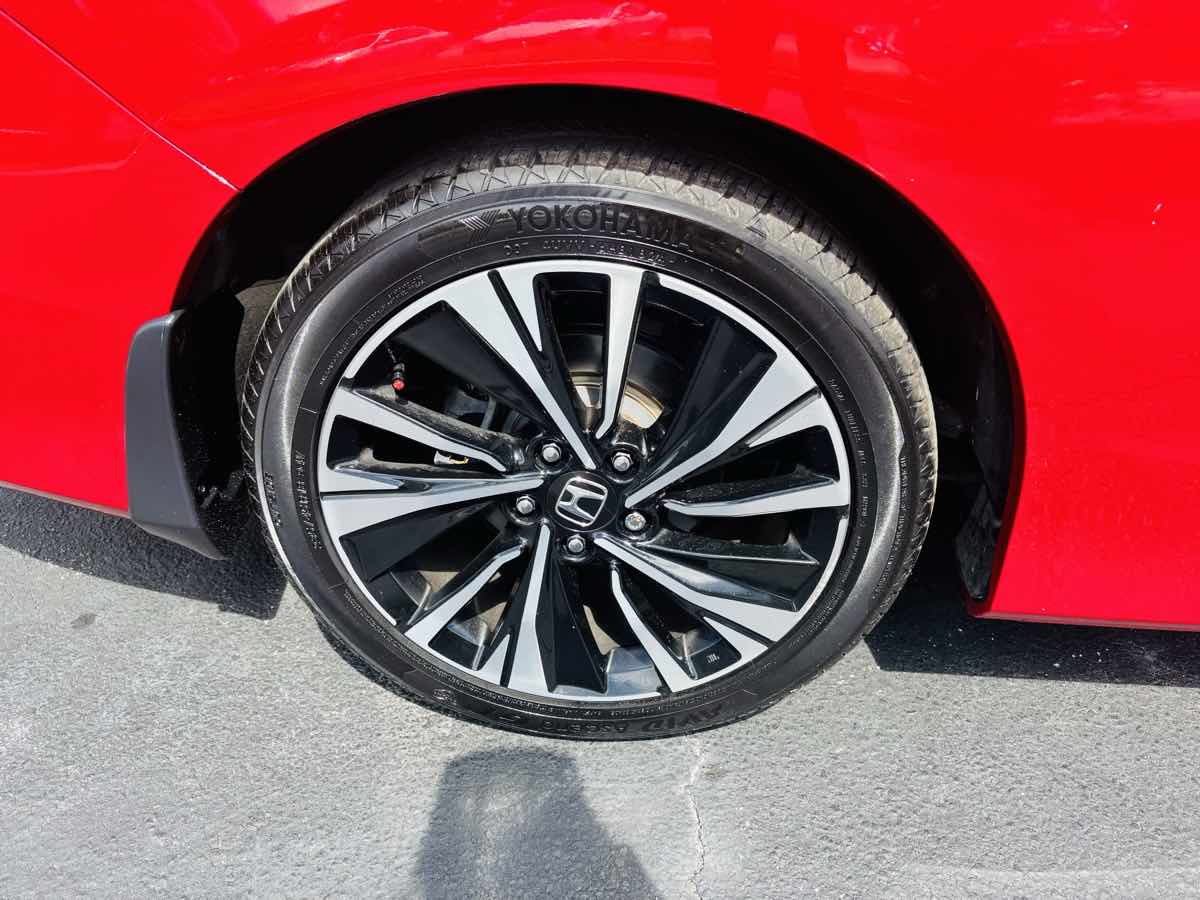 2016 Honda Accord EX photo 9
