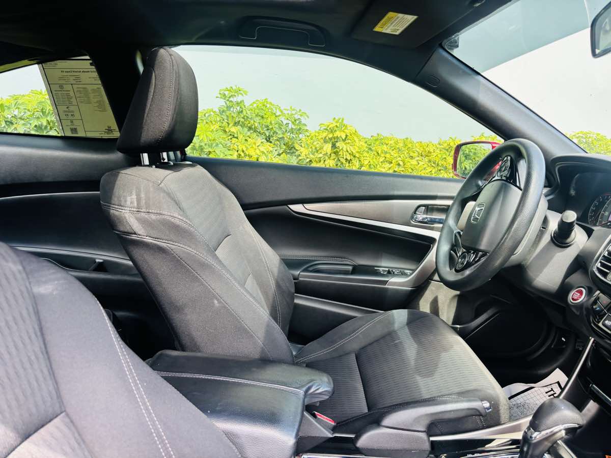 2016 Honda Accord EX photo 11