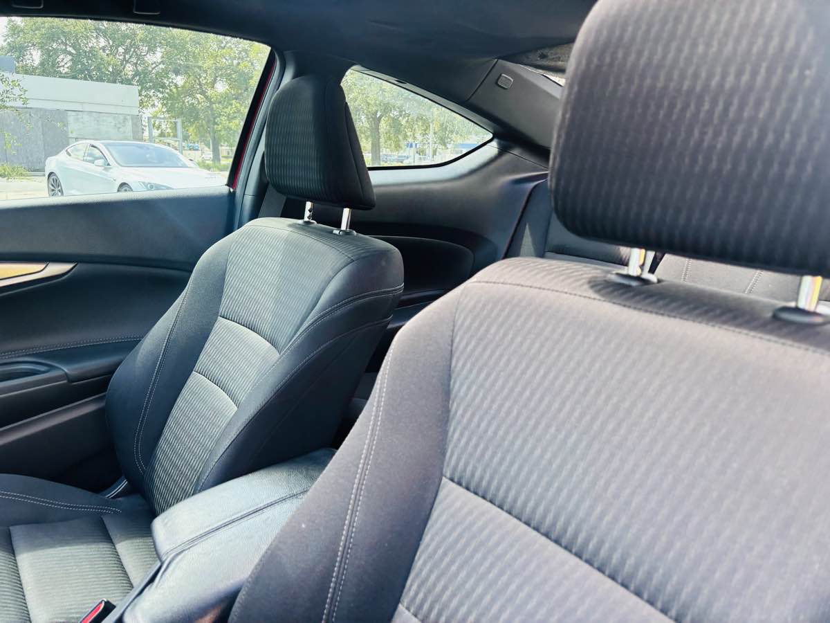 2016 Honda Accord EX photo 16