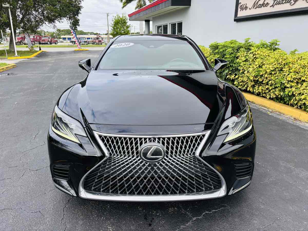2020 Lexus LS 500 photo 2