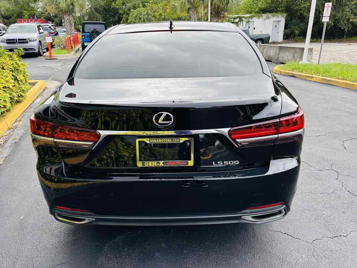2020 Lexus LS 500 photo 3