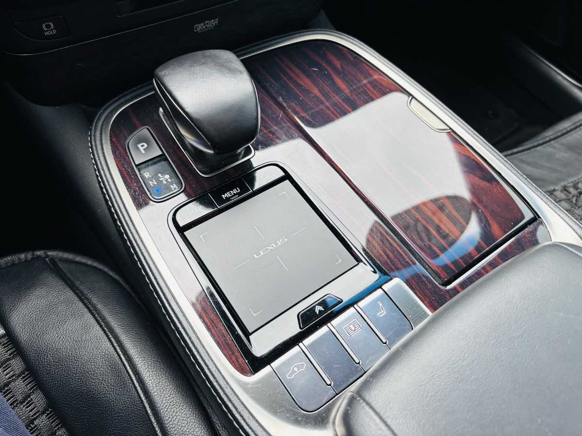 2020 Lexus LS 500 photo 14