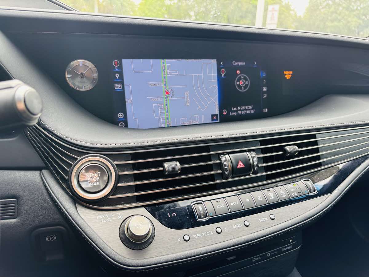 2020 Lexus LS 500 photo 15
