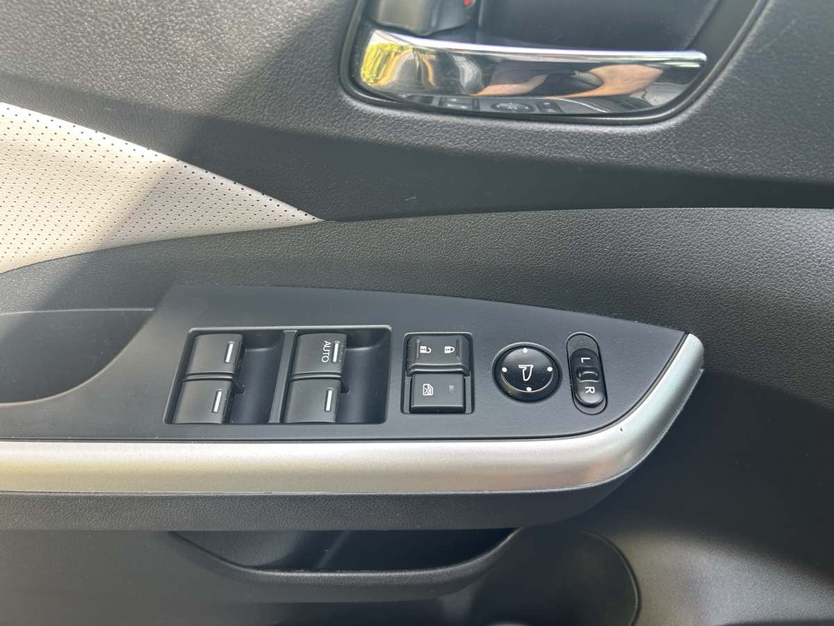 2016 Honda CR-V EX-L photo 22