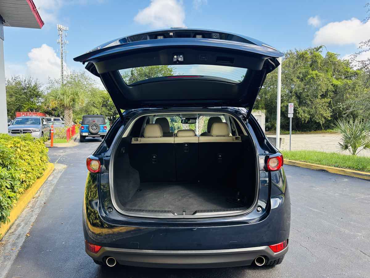 2019 Mazda CX-5 Touring photo 9