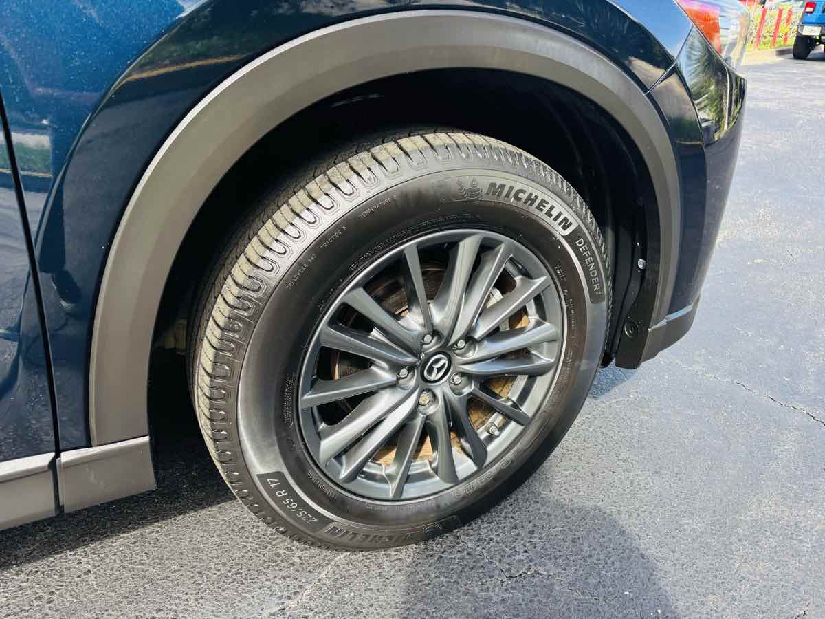 2019 Mazda CX-5 Touring photo 16