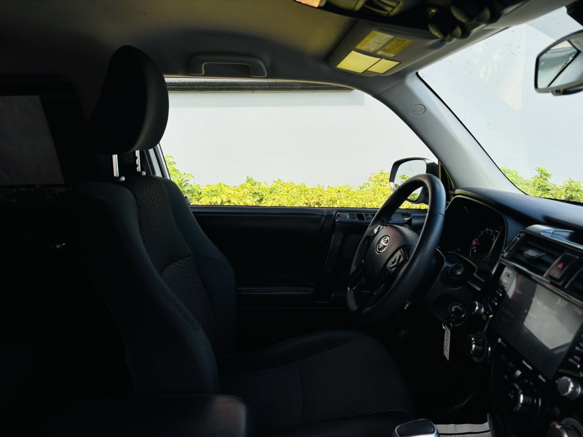 2020 Toyota 4Runner TRD photo 18