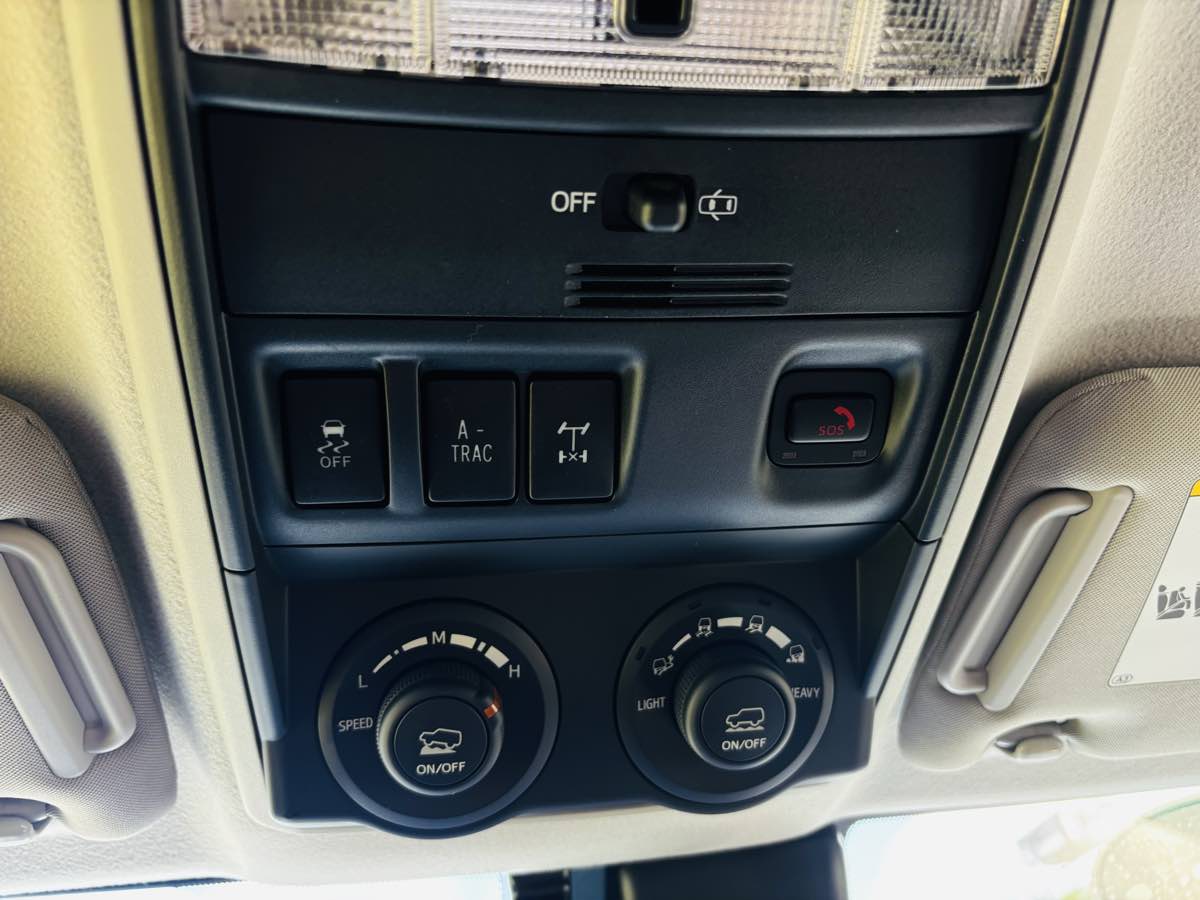 2020 Toyota 4Runner TRD photo 32