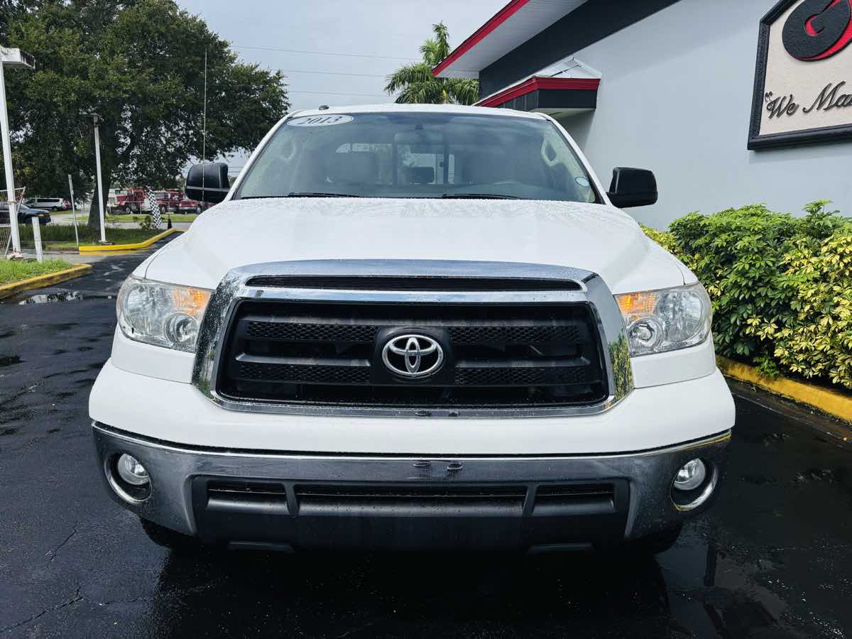 2013 Toyota Tundra SR5 photo 3