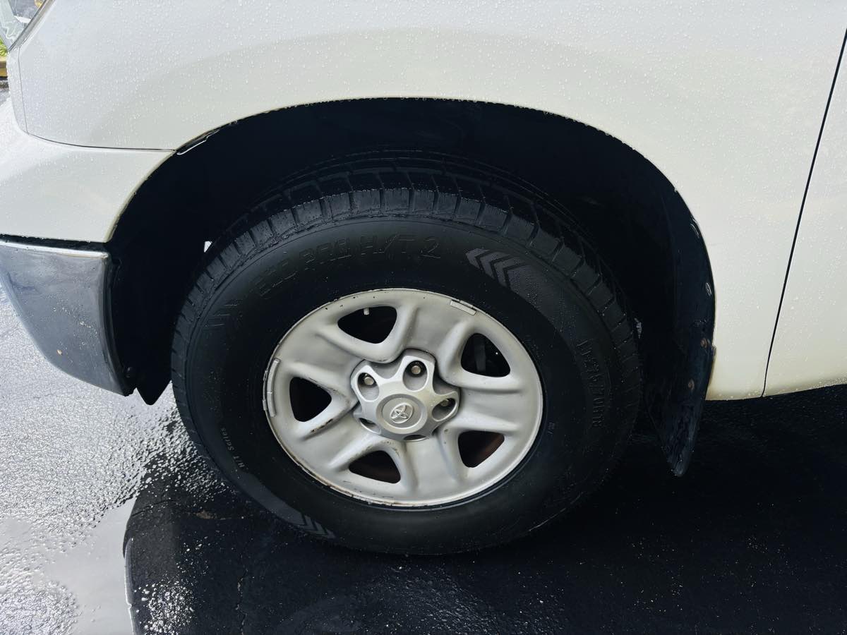 2013 Toyota Tundra SR5 photo 4