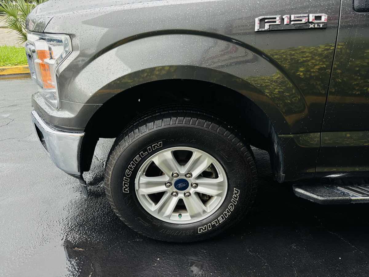 2018 Ford F-150 XLT photo 4