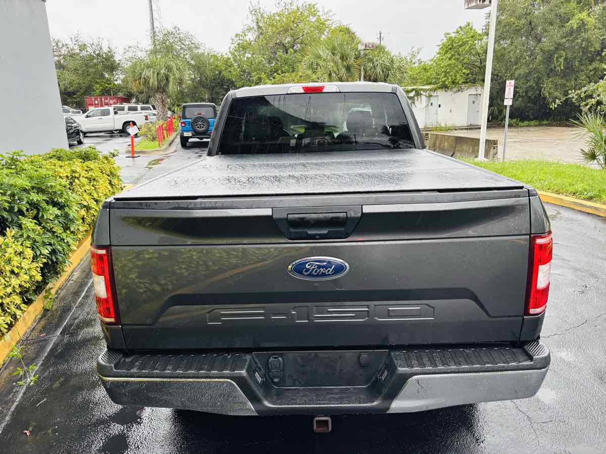 2018 Ford F-150 XLT photo 8
