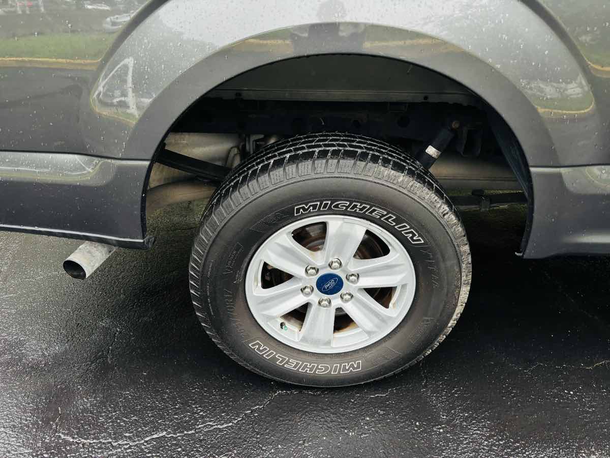 2018 Ford F-150 XLT photo 9
