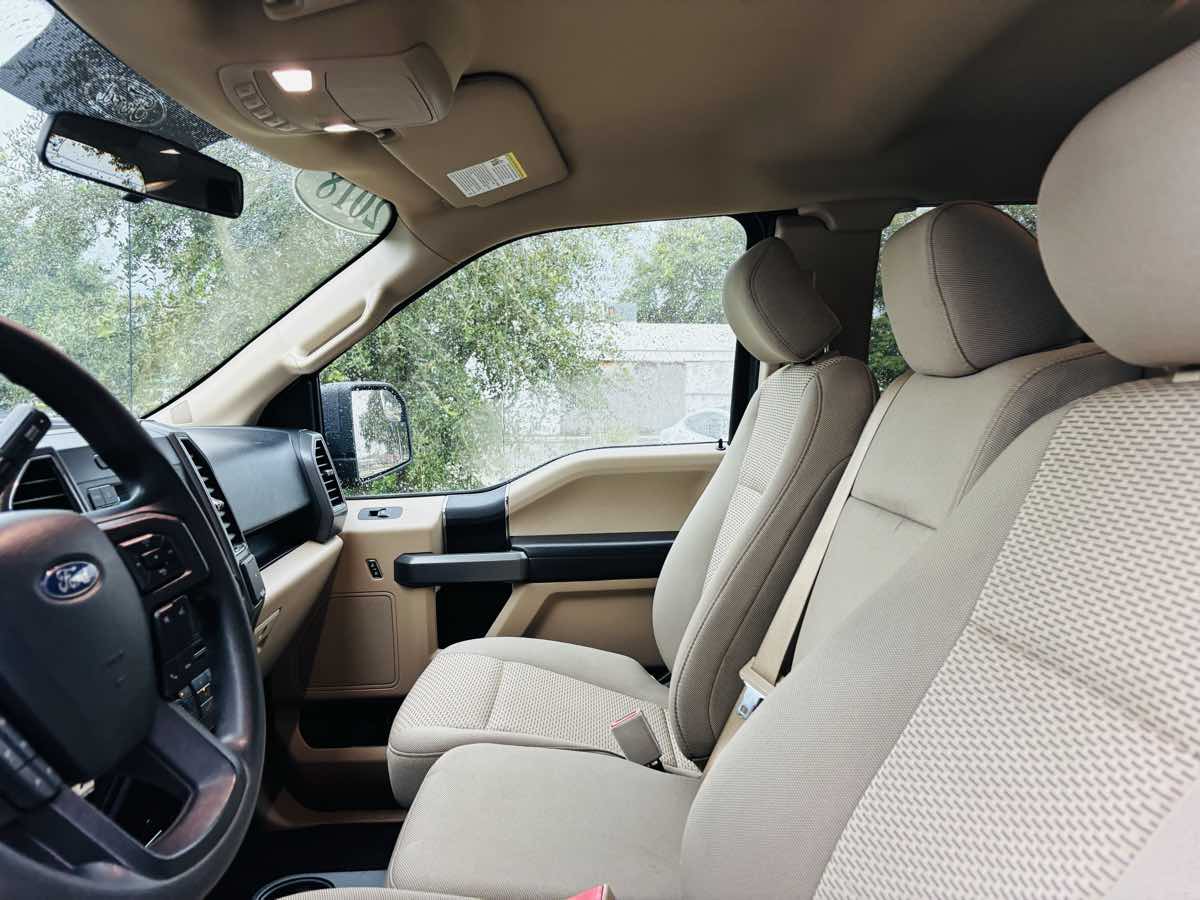 2018 Ford F-150 XLT photo 18