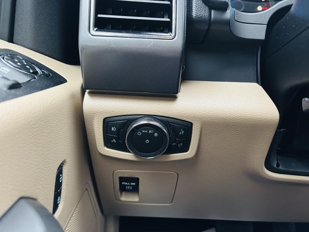 2018 Ford F-150 XLT photo 23