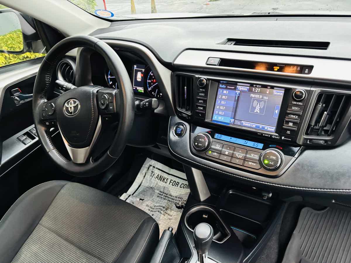 2018 Toyota RAV4 Adventure XLE photo 11