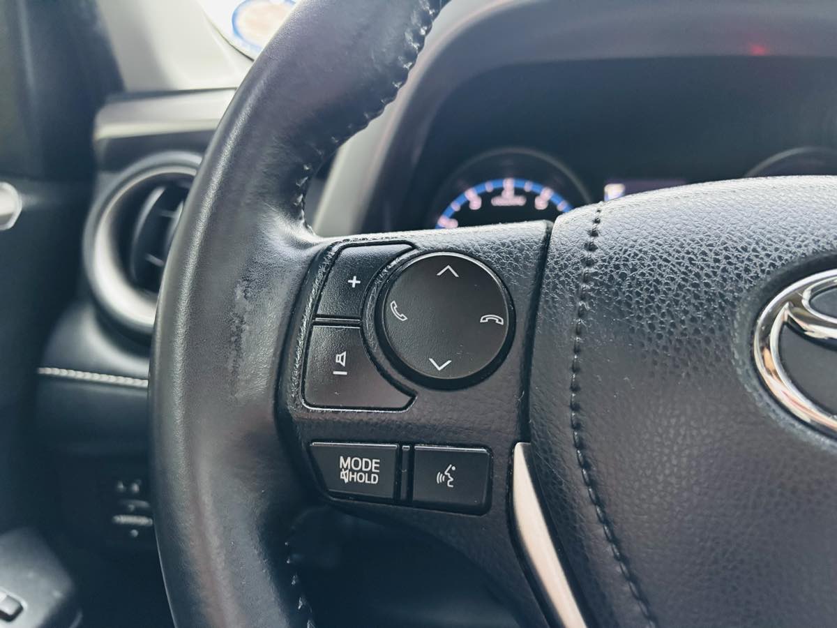 2018 Toyota RAV4 Adventure XLE photo 20