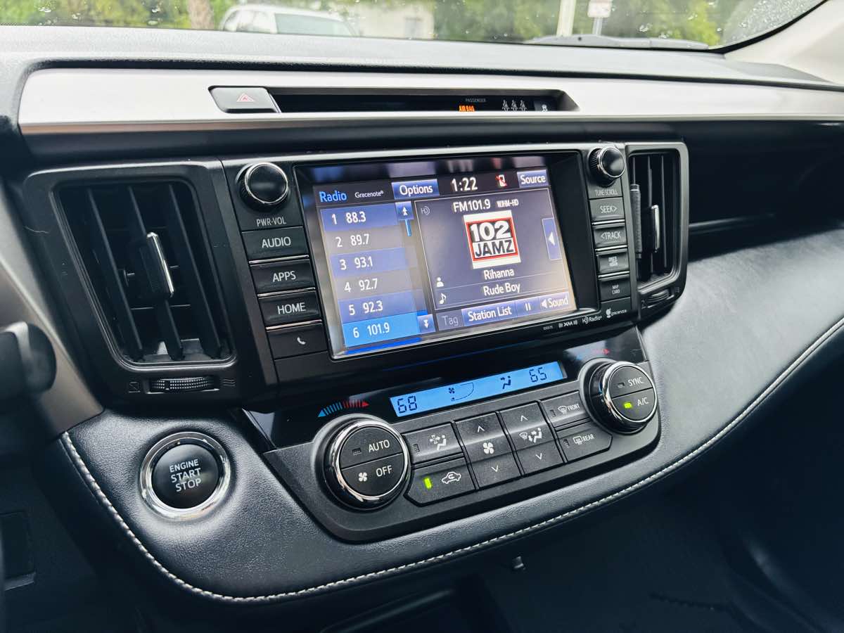 2018 Toyota RAV4 Adventure XLE photo 21