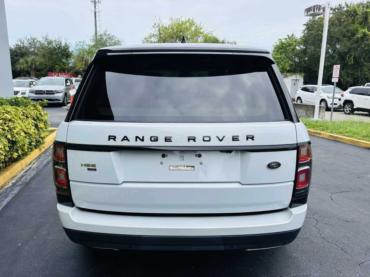 2020 Land Rover Range Rover HSE photo 7