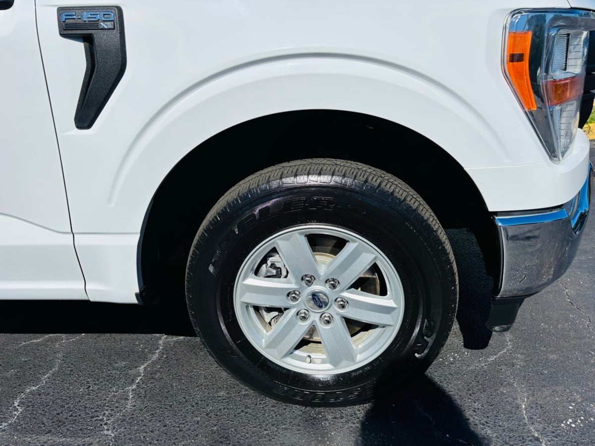 2021 Ford F-150 XL photo 2