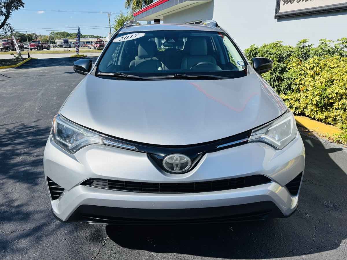 2017 Toyota RAV4 LE photo 2