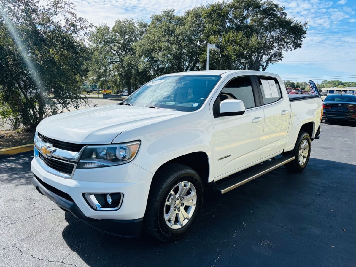 2019 Chevrolet Colorado LT photo 3