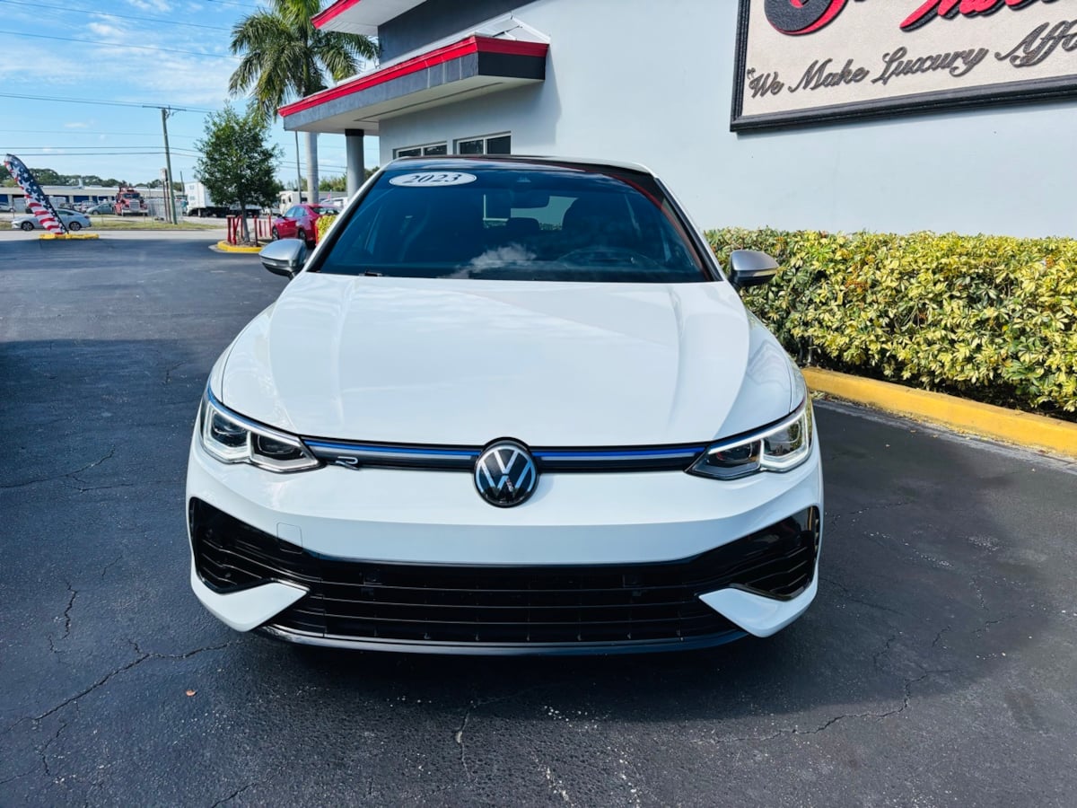 2023 Volkswagen Golf R photo 4