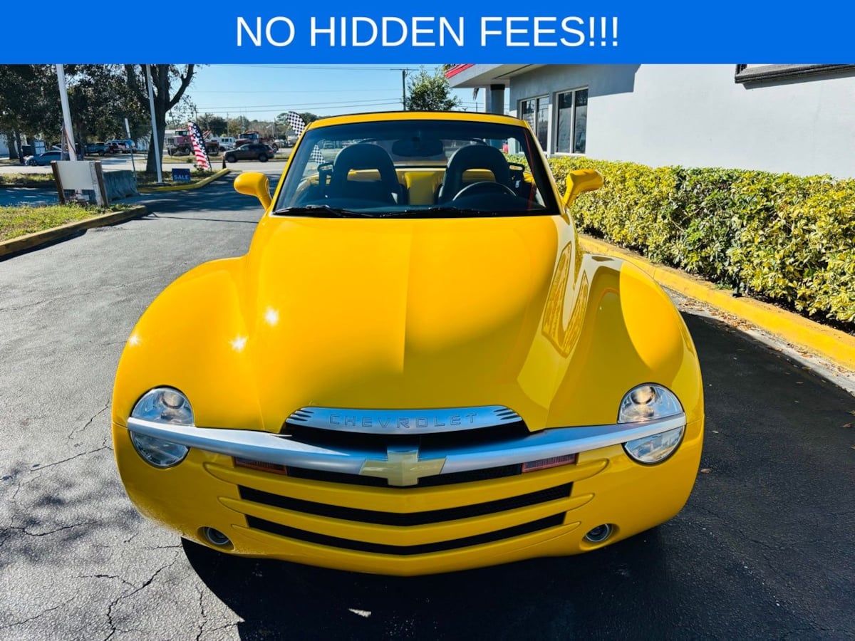 2005 Chevrolet SSR LS - Photo 3