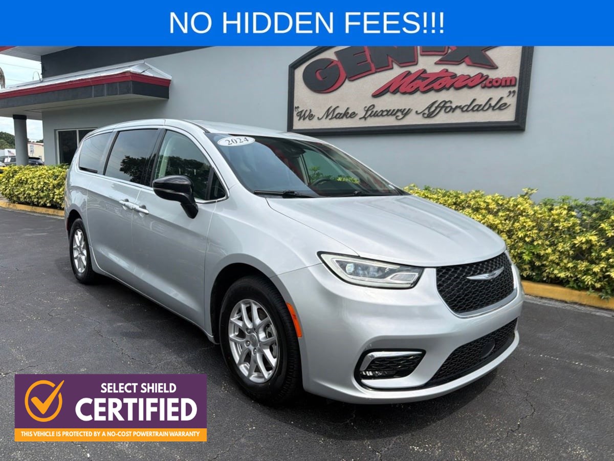 2024 Chrysler Pacifica Touring L's photo