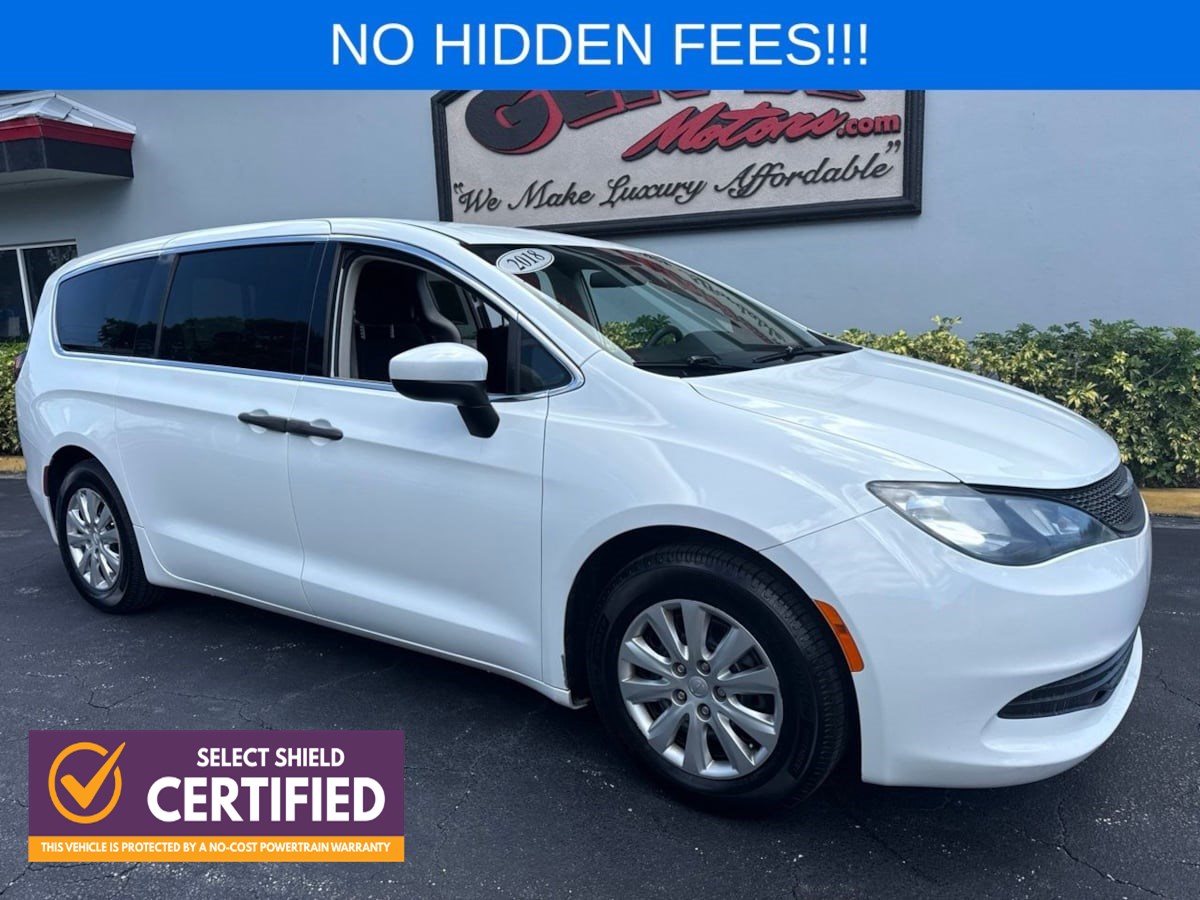 2018 Chrysler Pacifica L's photo