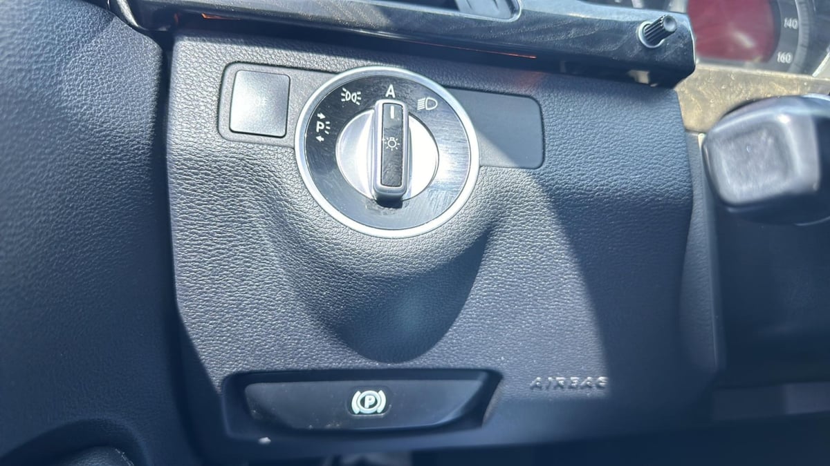 2011 Mercedes Benz E 350 Sport Sedan photo 4