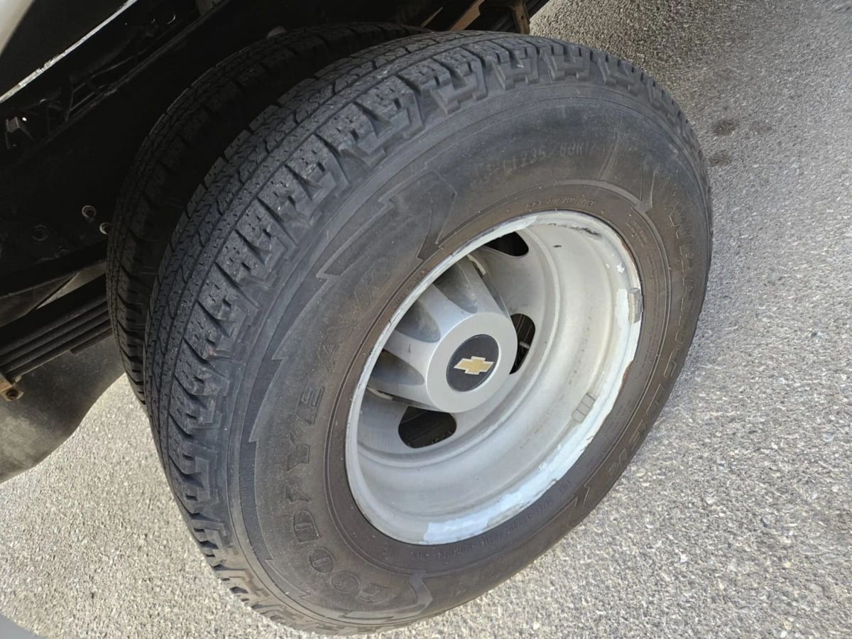 Photo 18 of this Chevrolet Silverado 3500HD