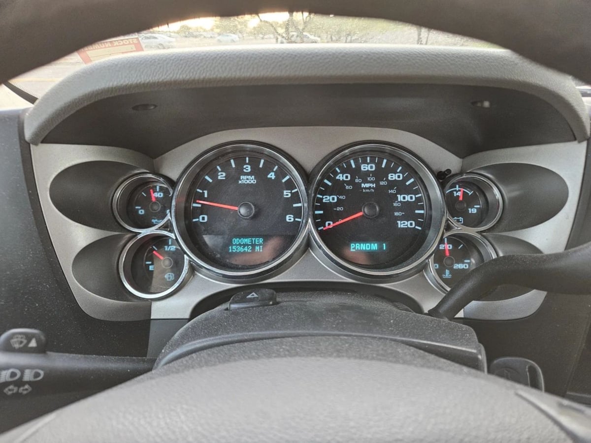 Photo 20 of this Chevrolet Silverado 3500HD